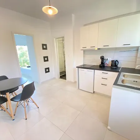 Alexander 2 Apartment *