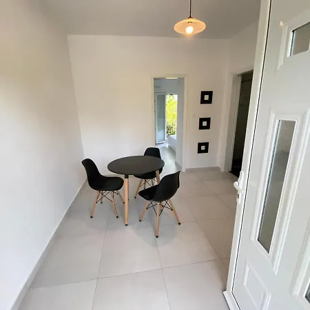 Alexander 2 Apartment *