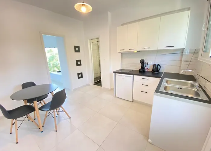 Alexander 2 Apartman *